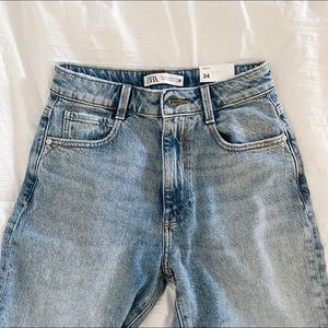 LAST CHANCE NWT Zara Medium Wash Mom Jeans